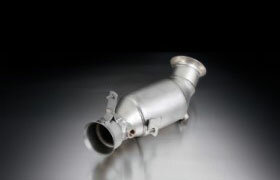 BMW 4-serie 435i [F32] coup&eacute; Remus downpipe racing inclusief 200cell sport katalysator