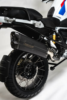 REMUS 8 2.0 Slip On Sport Exhaust incl. Carbon heat protecting shield, stainless steel black coated, (EC-) approval